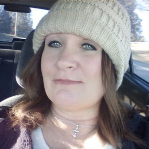 Meet your Posher, April